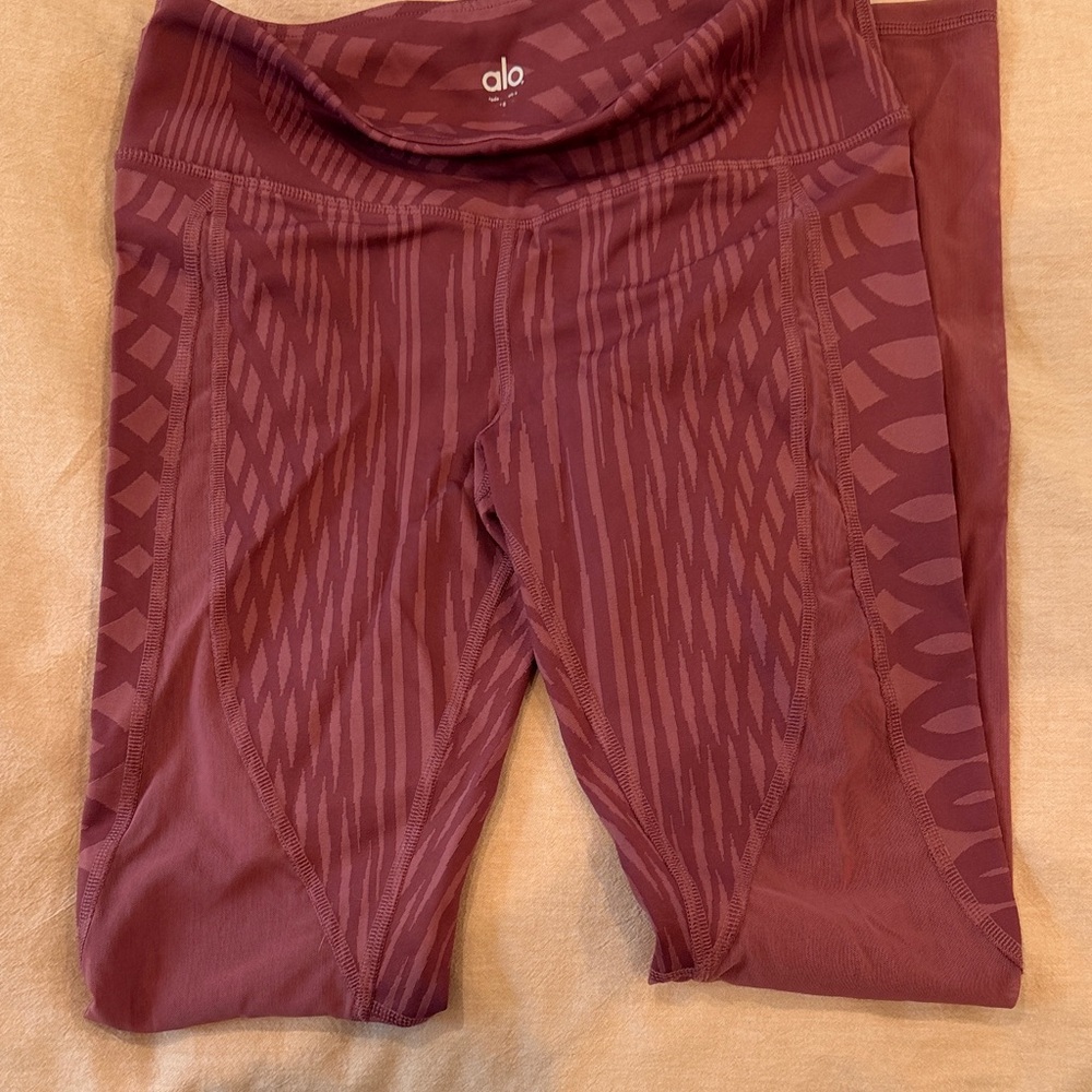 ALO Yoga Maroon Patterned Leggings